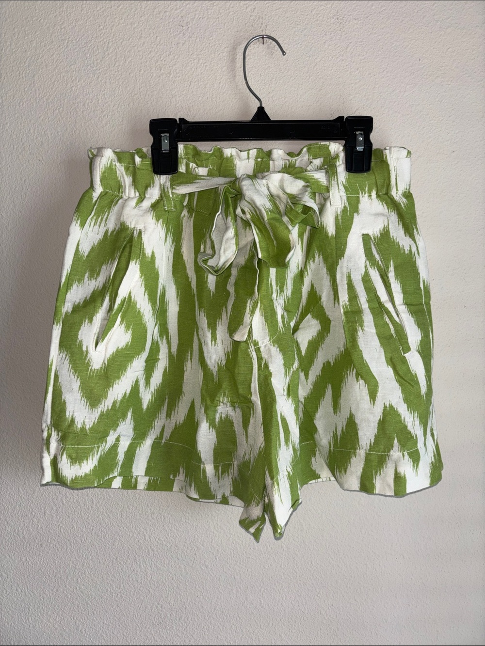 ANTHROPOLOGIE GREEN WHITE HIGH RISE SHORTS WOMENS‎ Small